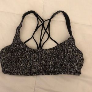 Lululemon size 4 sports bra